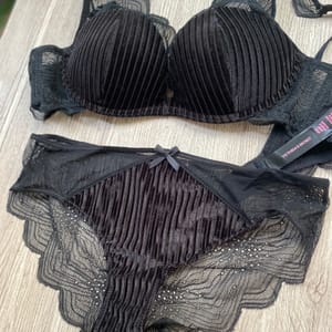 Victoria’s Secret Minimalist Wanita black