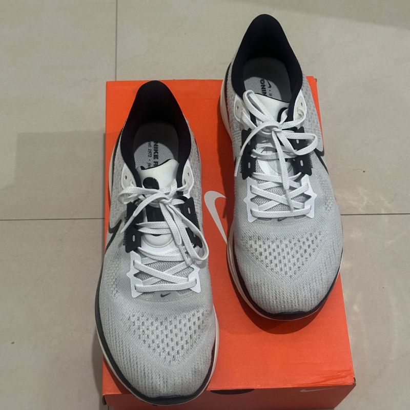 Sepatu NIKE Running Vomero 17, foto 5