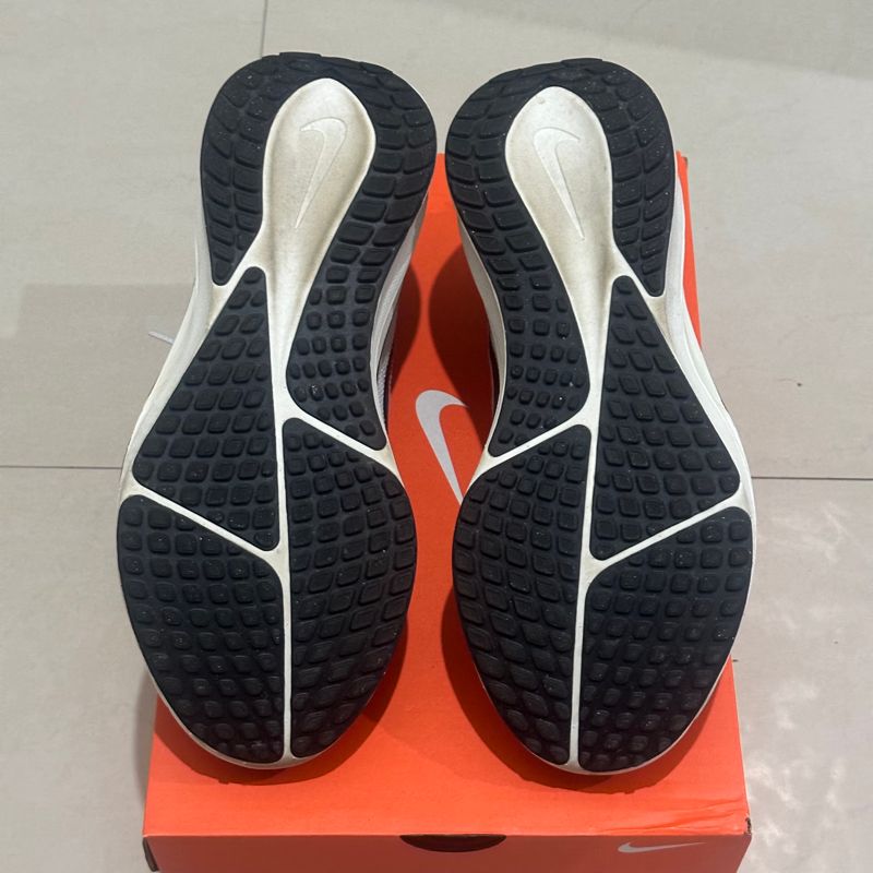 Sepatu NIKE Running Vomero 17, foto 7