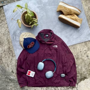 The North Face Gorpcore Sportswear Windbreaker Pria red