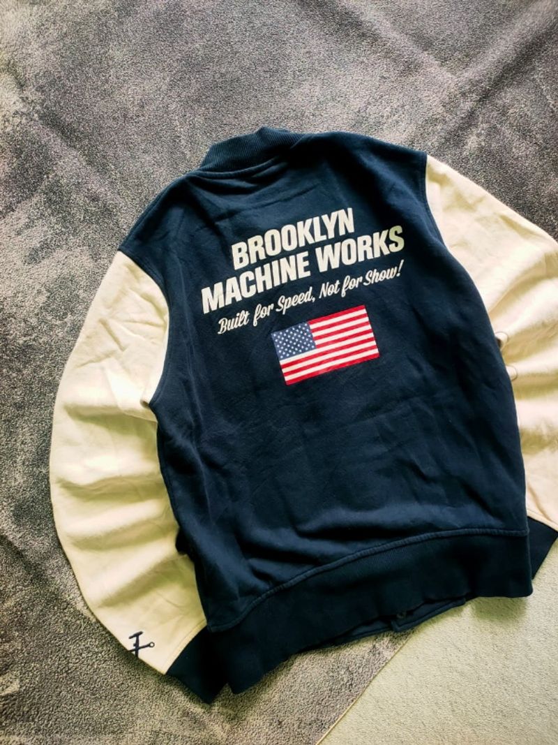 Varsity Uniqlo X Brooklyn, foto 3