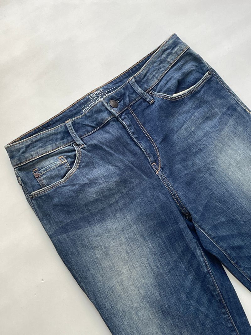 ESPRIT – Bootcut Jeans Wanita, foto 2