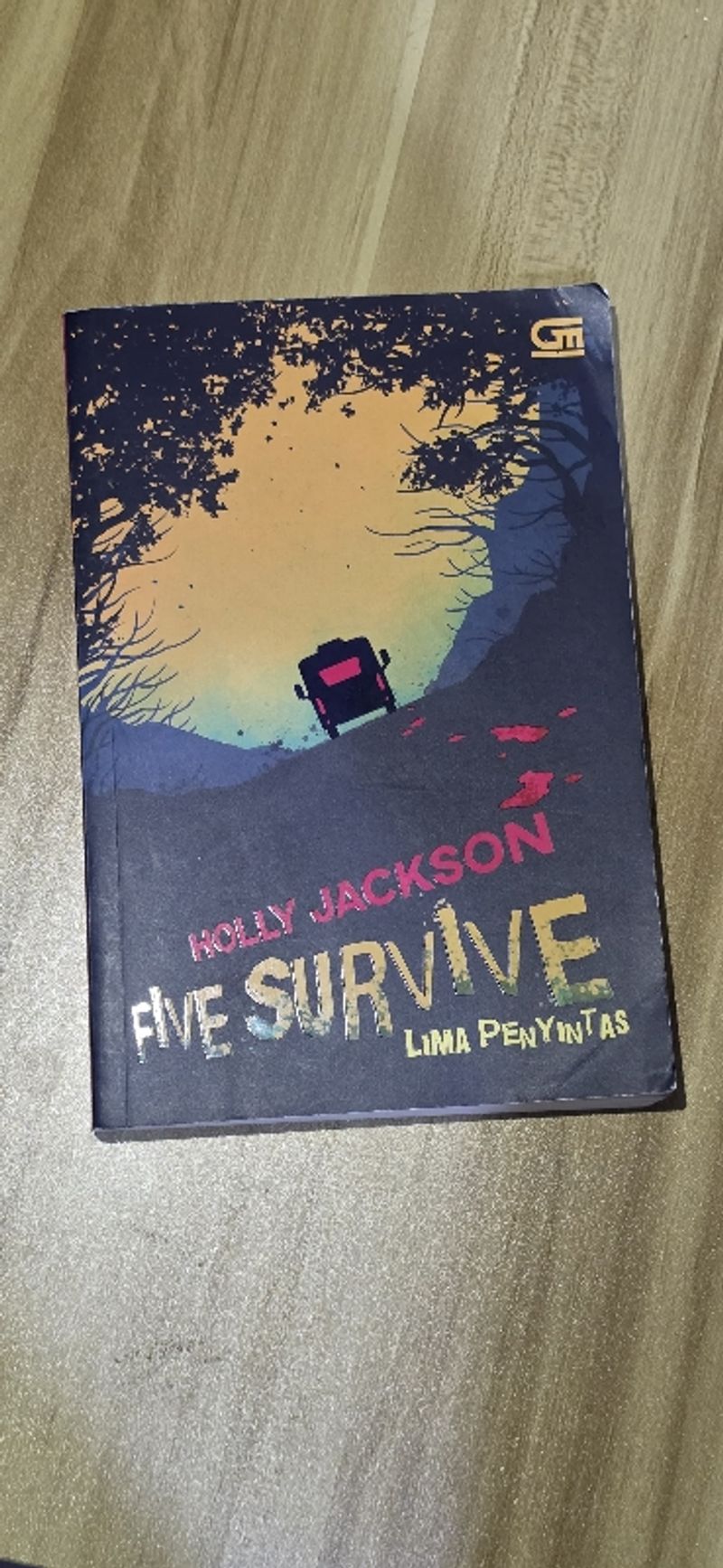 Novel five survive, foto 2