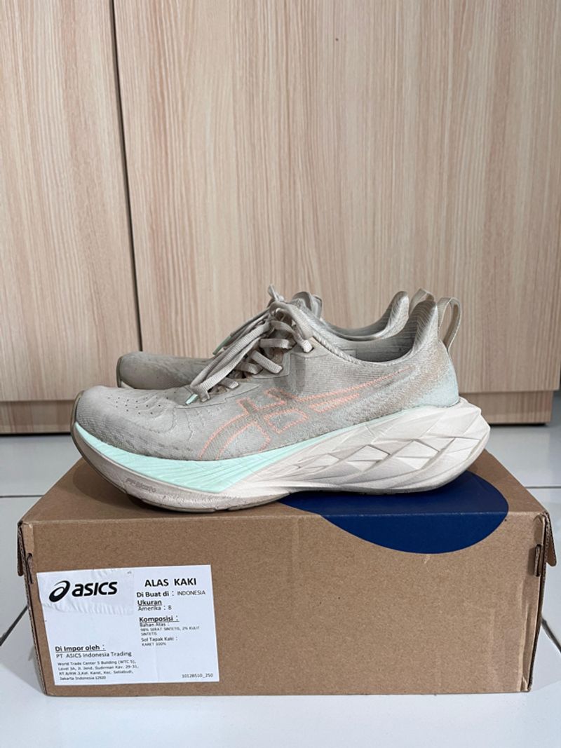 Asics Novablast 4, foto 2