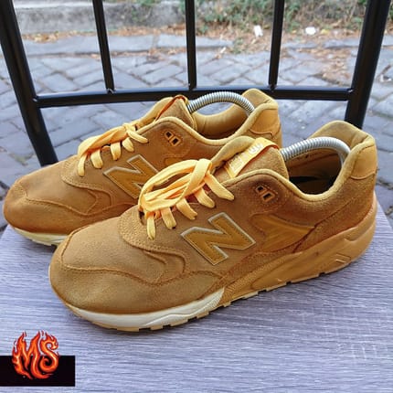 Sepatu NB MRT 580 SF "Tonal Pack"