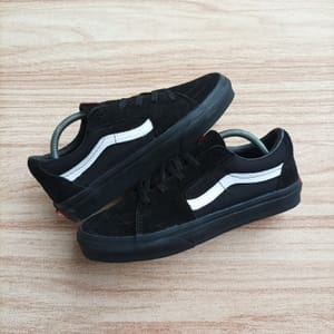VANS Emo Casual Sneakers Pria white black