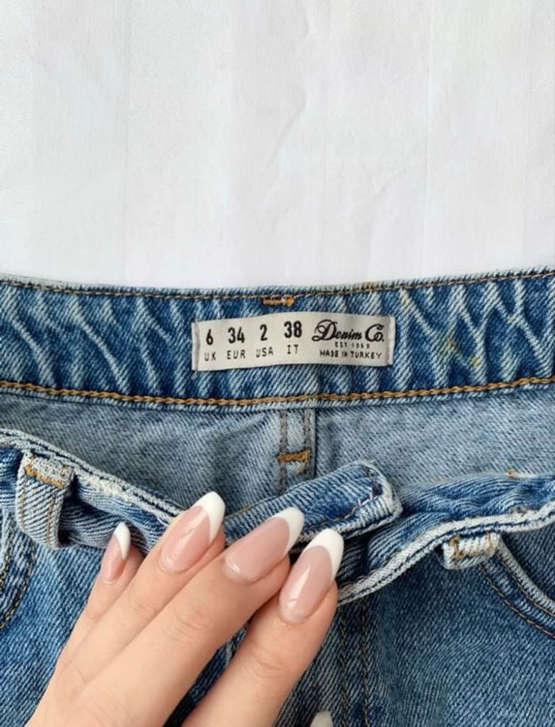 Mini denim skirt preloved by jollythrift, foto 3