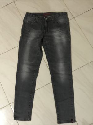 Ako Jeans Hitam Abu