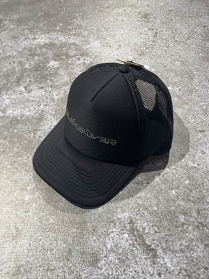 QUIKSILVER OMNI TRUCKER CAP