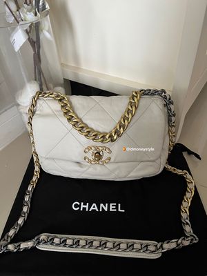 Chanel C19