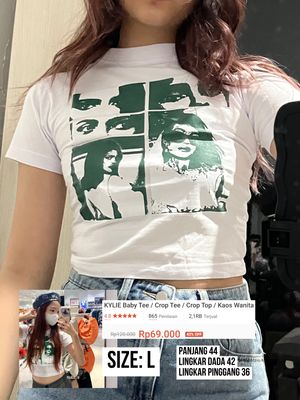 Kylie Jenner White Crop Top Size L - Fit Crop Top - Baby Tee