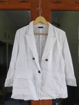 You Blazer Putih