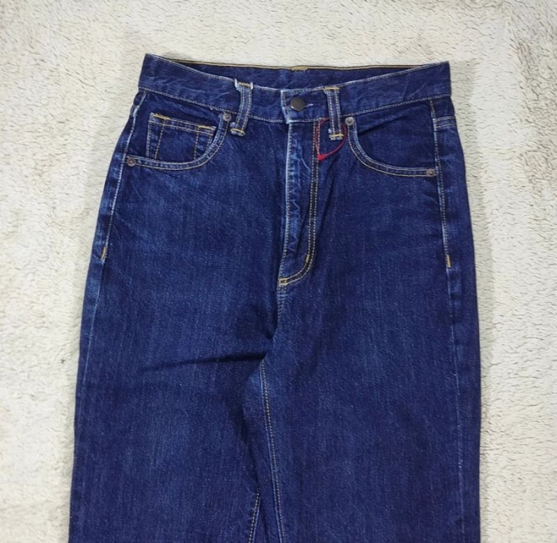 CELANA GU JEANS, foto 2