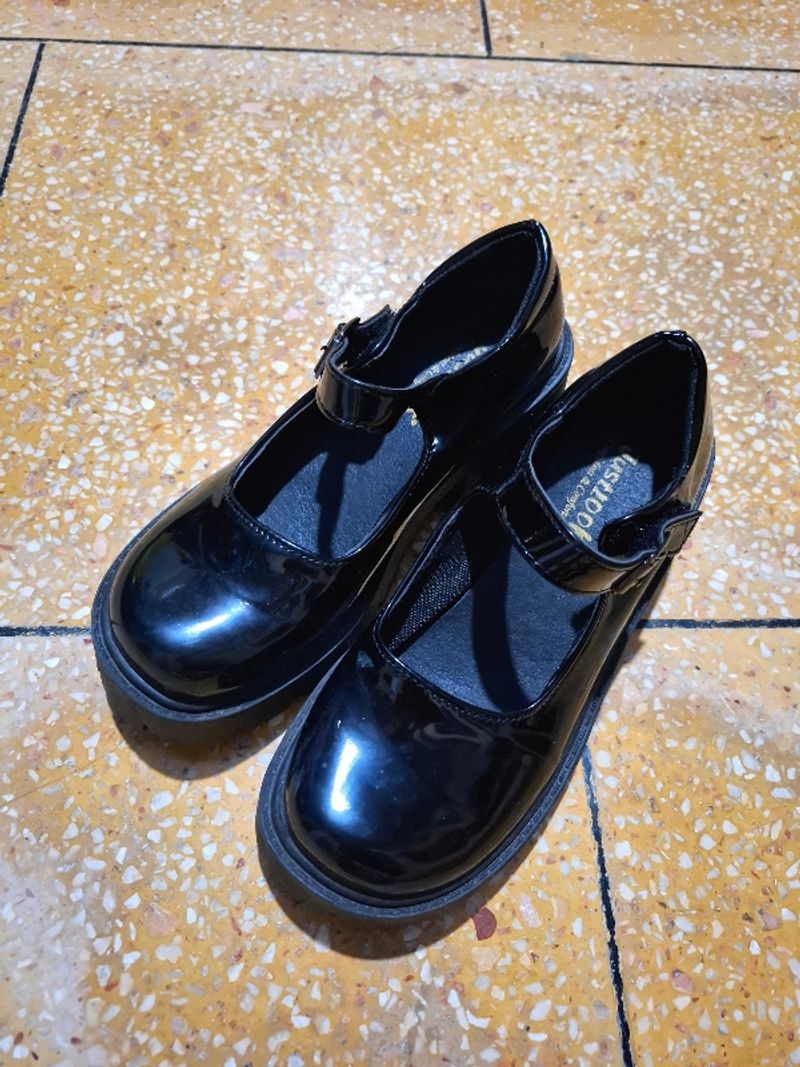 Docmart Black Glossy, foto 4