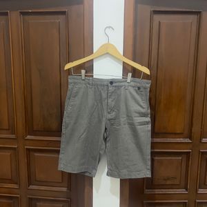 Celana Pendek Chino Olive
