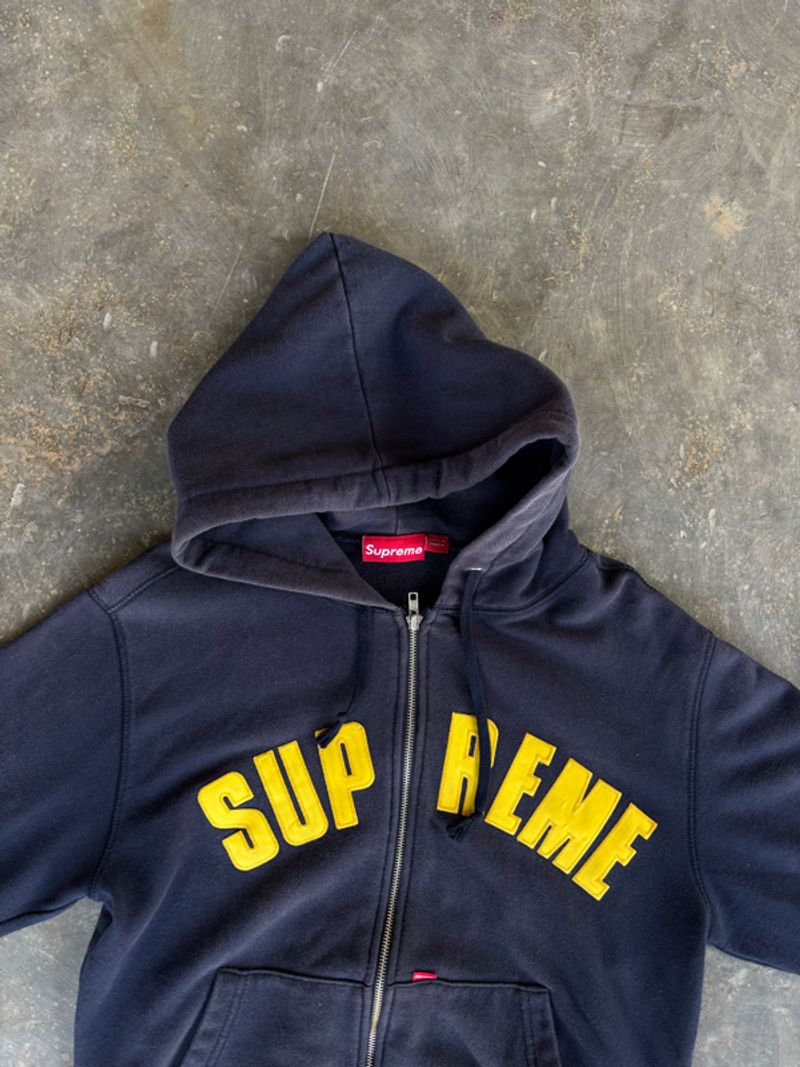 Supreme Arc Logo Hoodie, foto 3