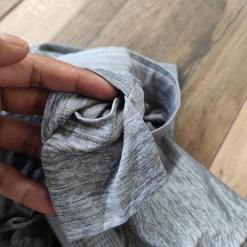 Uniqlo celana pendek size M, foto 4