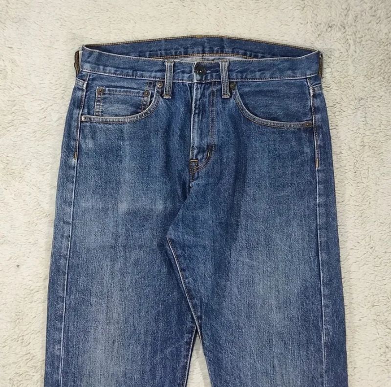 CELANA GU JEANS, foto 2