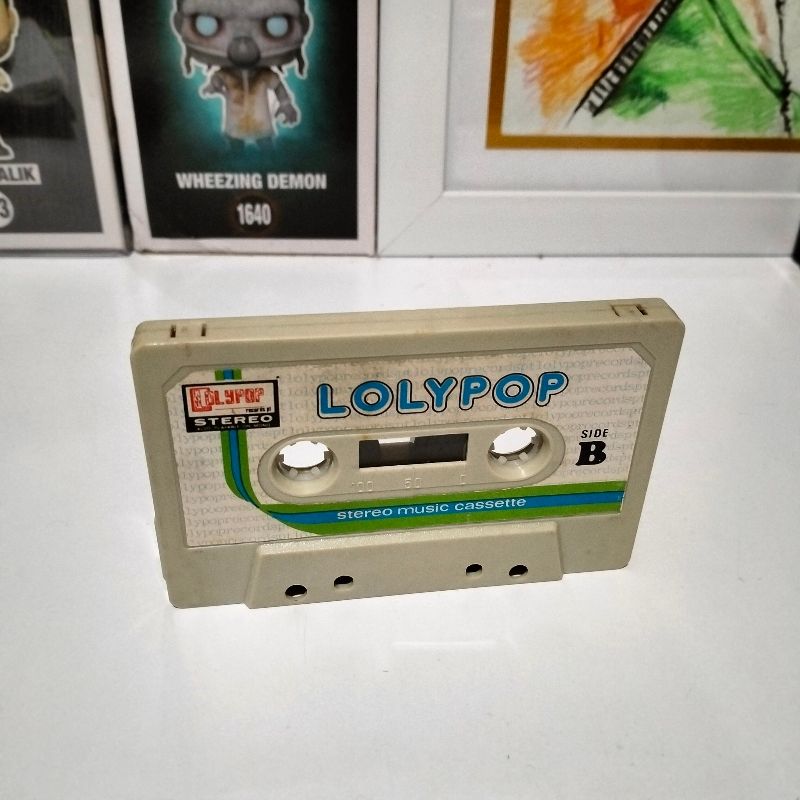 kaset pita iis sugianto, foto 2
