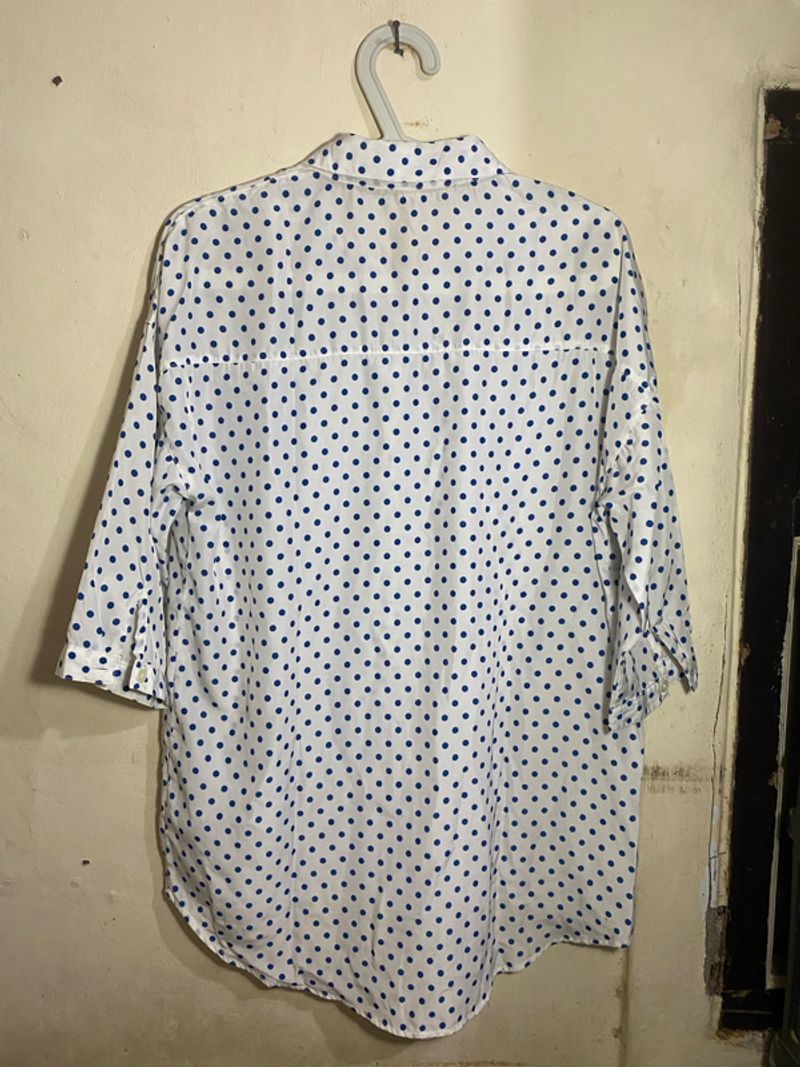kemeja polkadot, foto 2