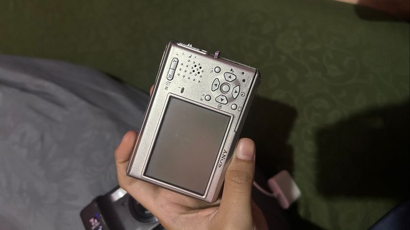 DIGICAM SONY CYBERSHOT DSC T1, foto 2
