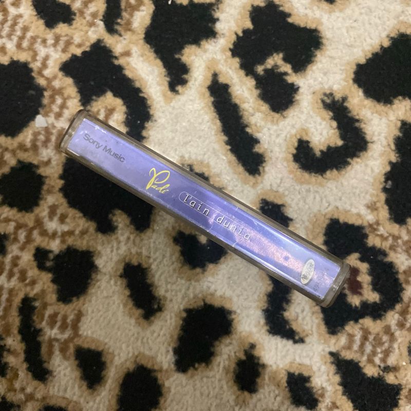 Padi lain dunia kaset pita, foto 3