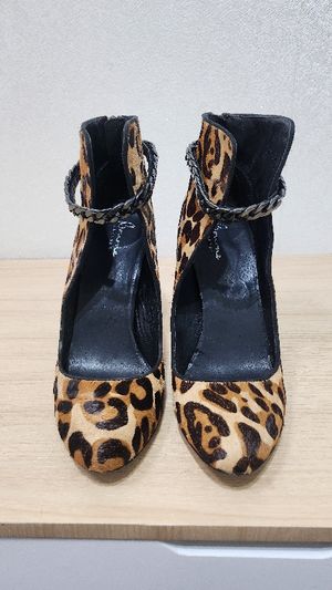 Sepatu Ankle Boots Heels Brian Atwood.