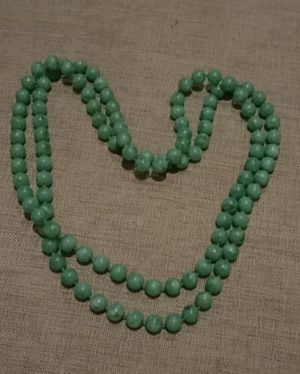 Kalung mote hijau