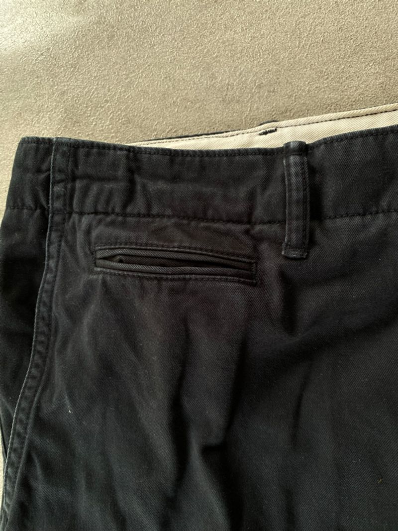 CHINOS UNIQLO HITAM, foto 2