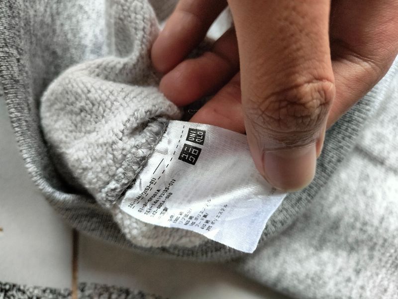 UNIQLO Hoodie abu, foto 3
