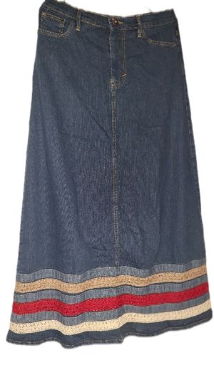 Rok Jeans Biru Variasi Renda Bawah