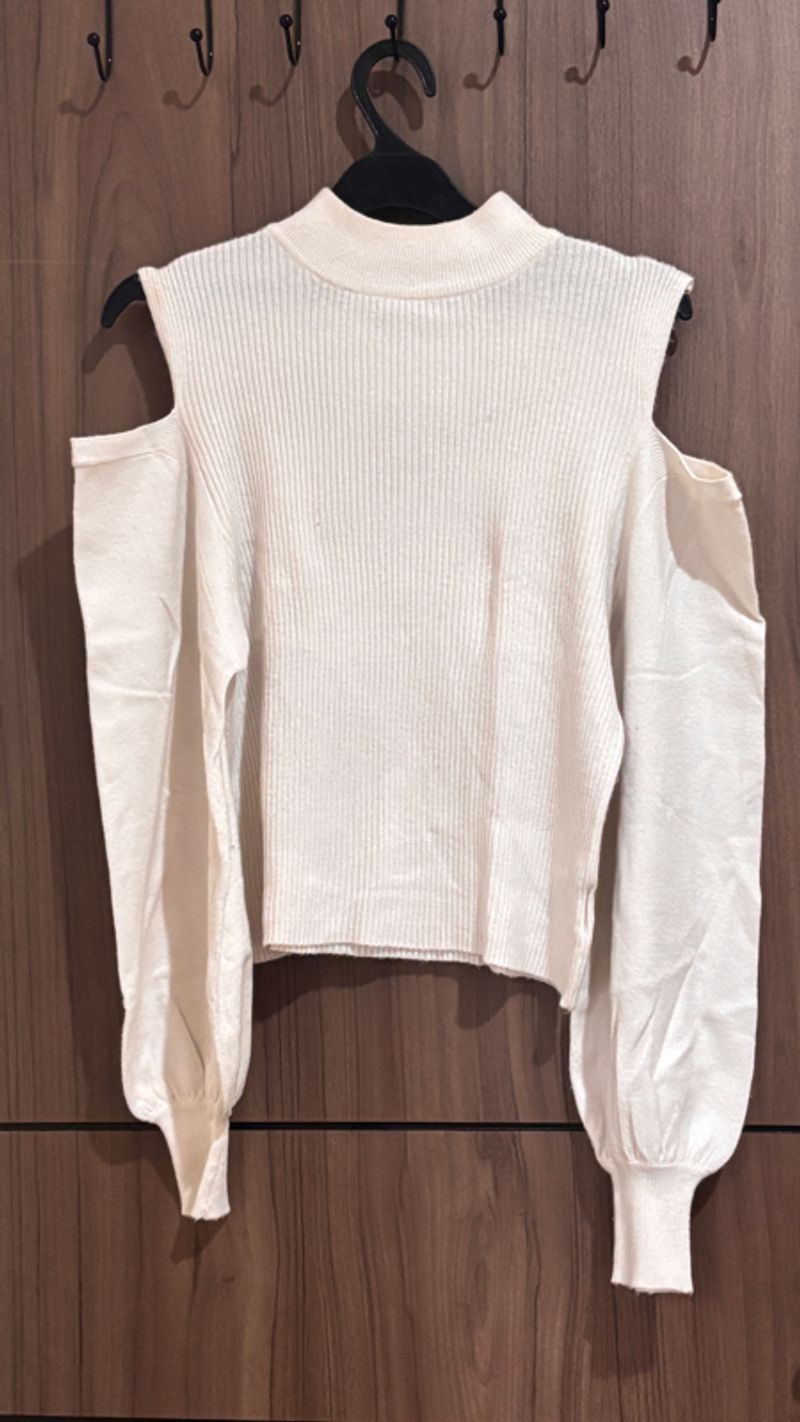 Off Shoulder Putih Lidi-Lidi Turtle Neck Lengan Balon, foto 2