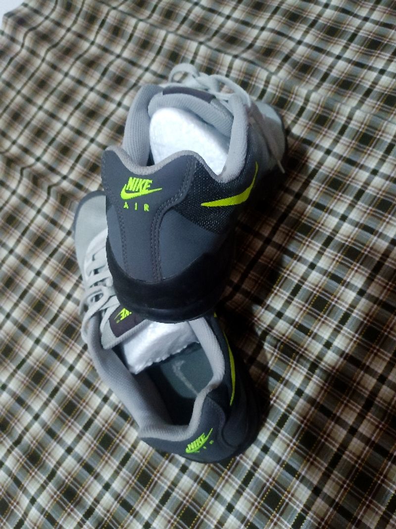 NIKE AIR MAX INVIGOR NEON, foto 2