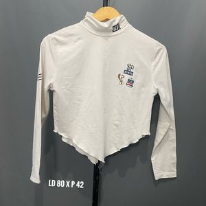 crop top broken white motif model turtleneck