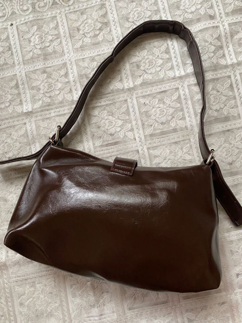buckle studded shoulderbag, foto 2