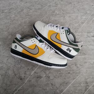 Nike Casual Sneakers Pria white