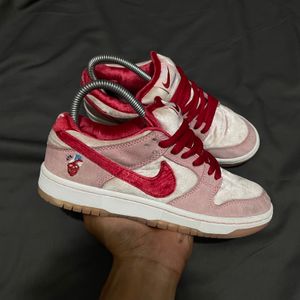 Nike Air Jordan Indie Casual Sneakers Wanita white pink