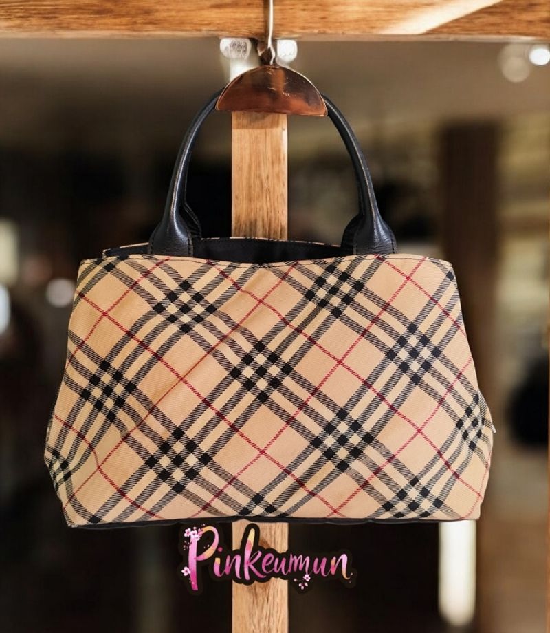 AUTH. BURBERRY NOVA BLUE LABEL NYLON BEIGE  HANDBAG, foto 5