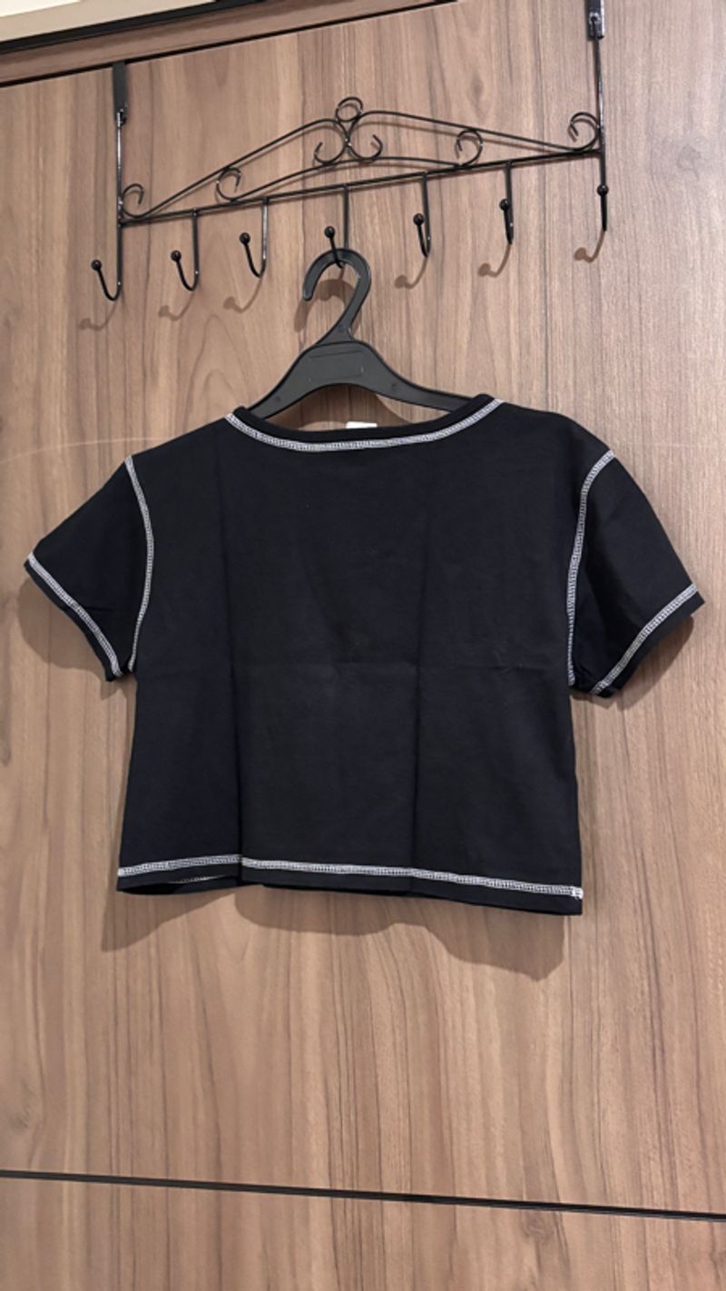 Crop Top Hitam, foto 3