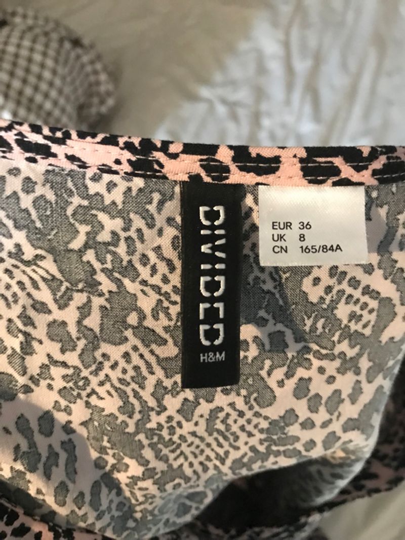 h&m divided animal pattern mini dress with front buttons, foto 3