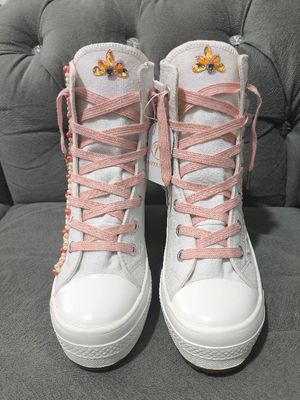 Limited 1 of 1 Converse Deluxe Heels Chuck Taylor x Niyat