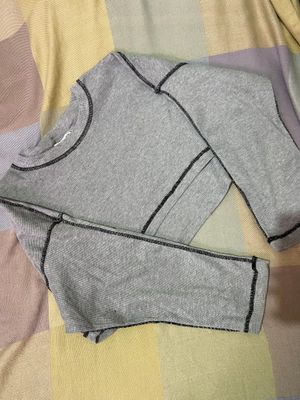 Croptop abu-abu polos