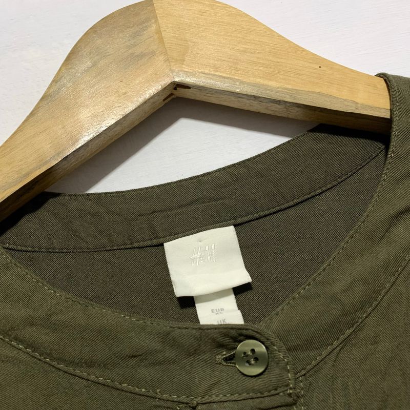 h&m olive green half button shanghai rayon, foto 3