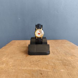 Jam Tangan Vintage Hello Kitty