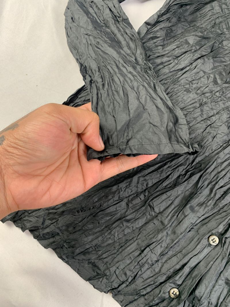 2000s Vert Dense Black Wrinkle Pleats Shirt (M), foto 5