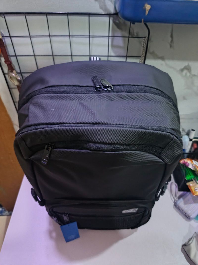 ransel adidas dan HP, foto 3