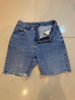 Vintage Style Raw Hem Denim Shorts – Size XS