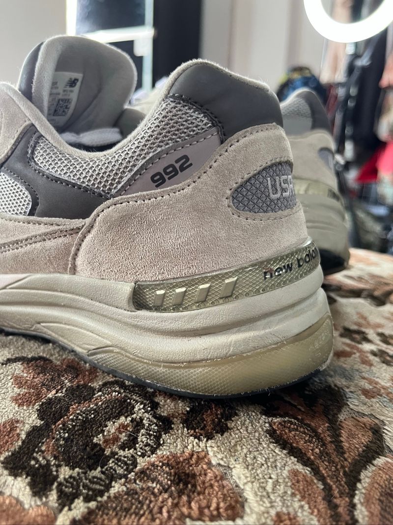 SEPATU NB 992 LIKE NEW, foto 3
