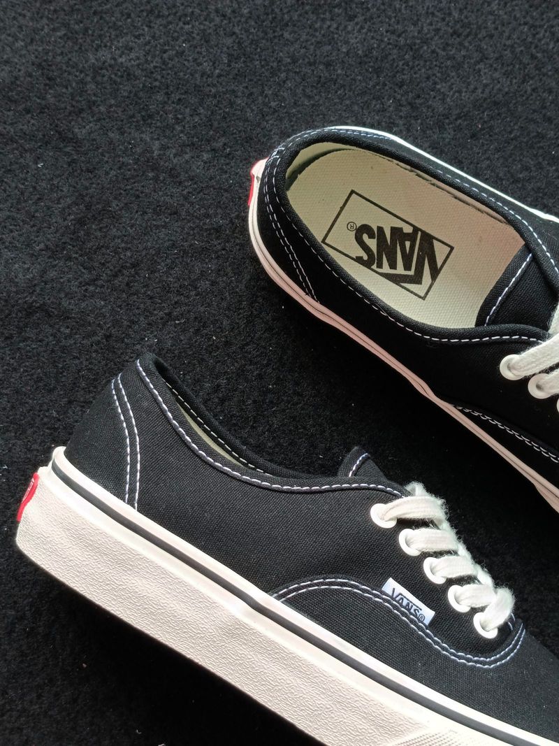 Vans Authentic Black White, foto 2