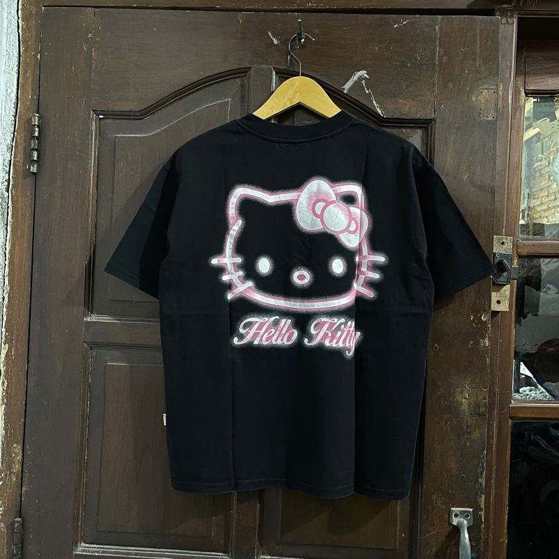 Whoois X Hello Kitty Boxy Oversized Eimbordery Black Tee, foto 2